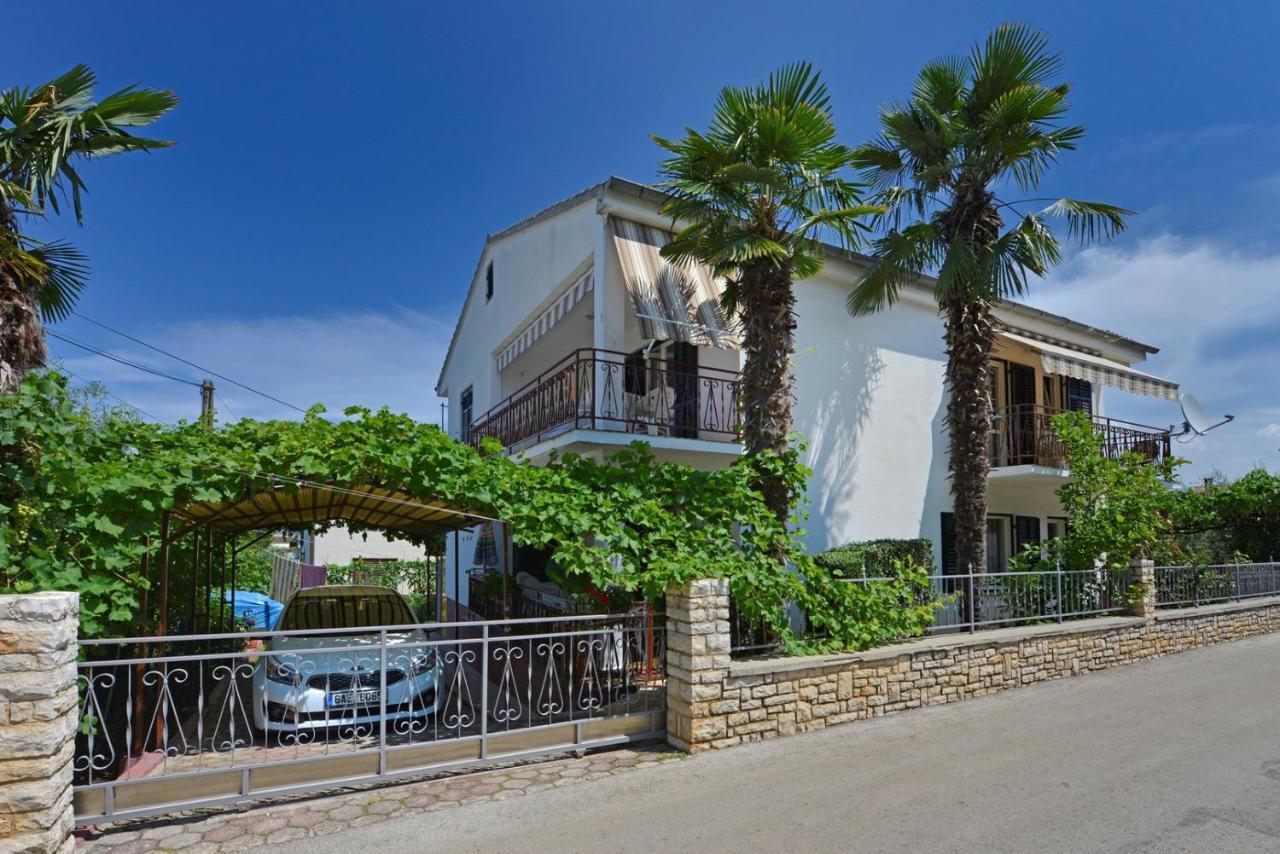 Apartment Complex Nevia Porec Esterno foto