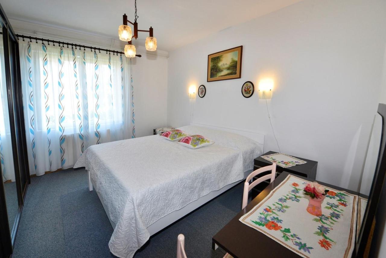 Apartment Complex Nevia Porec Esterno foto
